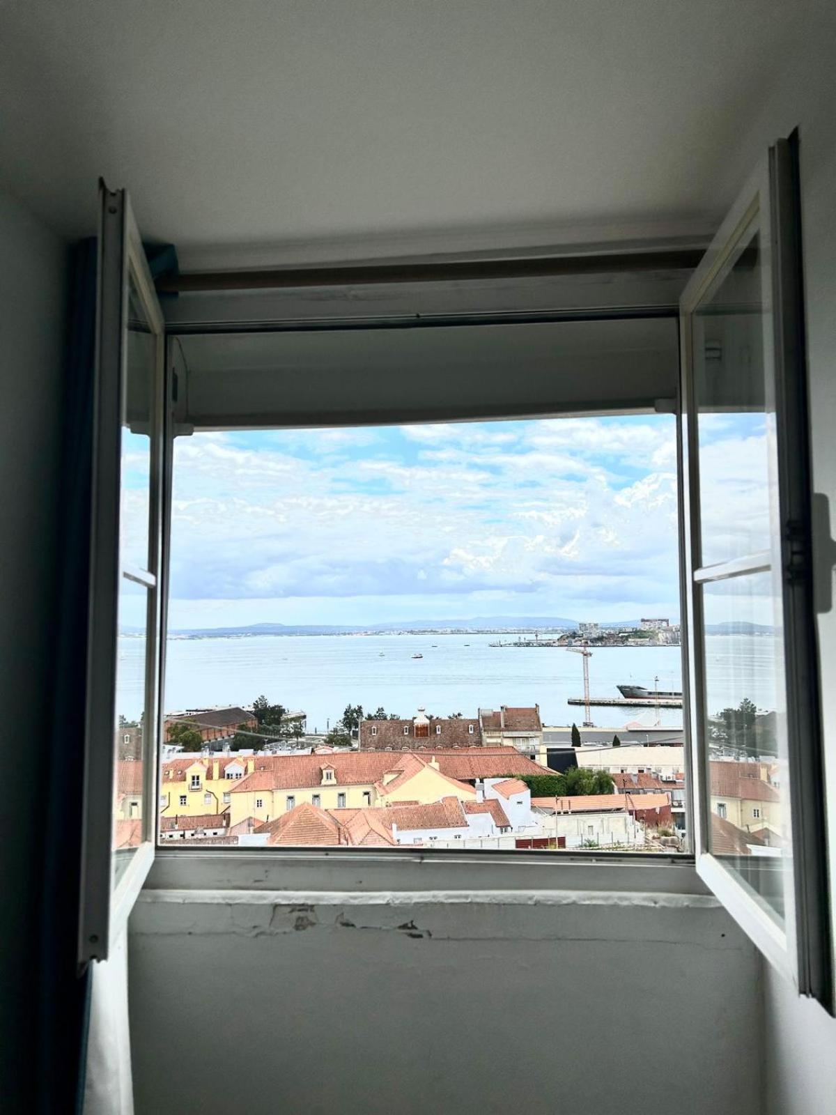 Santos Apartment In Central Lisbon With River View Luaran gambar